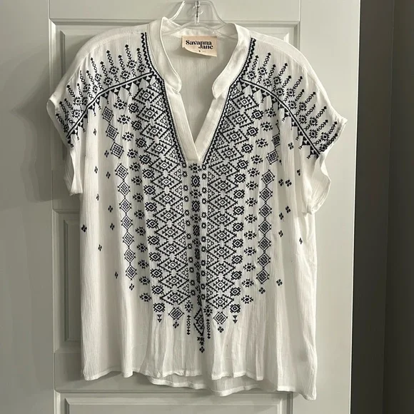 Savanna Jane white V neck embroidery top - Picture 1 of 4